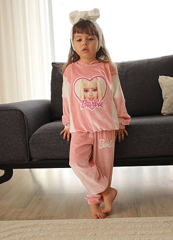 Zara ZARA Barbie baskılı pijama takımı 