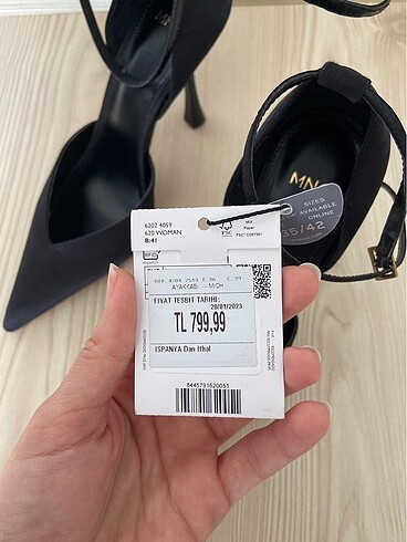 36 Beden siyah Renk bilekten bağlı sivri uçlu ayakkabı