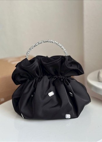 Zara Siyah Parlak Fırfırlı Kadın Portföy Çanta