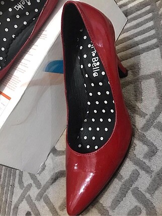 Zara Kırmızı stiletto