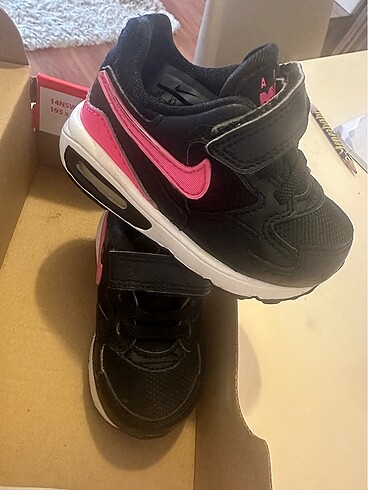 Nike spor ayakkabı