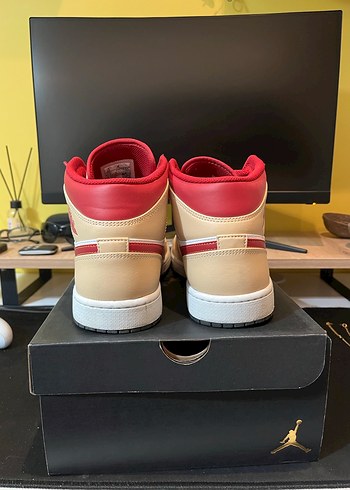 Nike air jordan 1 mid - Görsel 3