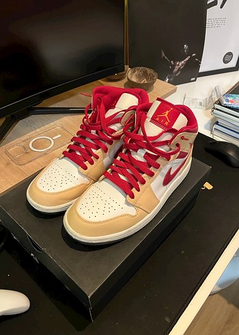 Nike air jordan 1 mid - Görsel 2