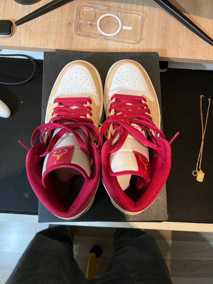 Nike air jordan 1 mid - Görsel 4