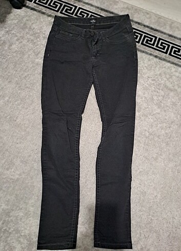 28 Beden siyah Renk KOT PANTALON JEAN