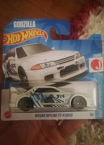 Hot wheels godzilla r32