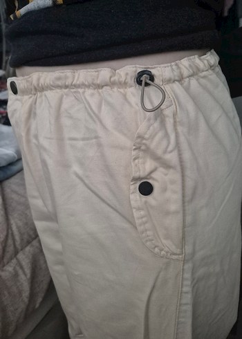 Düğmeli Bej Kadın Bol Kesim Midi Pantolon - Görsel 3