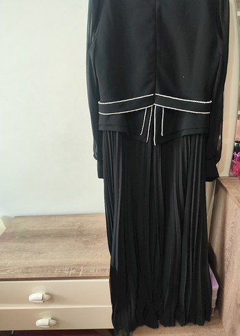 Uzun Siyah Pilili Kadın Abiye Elbise - Görsel 6