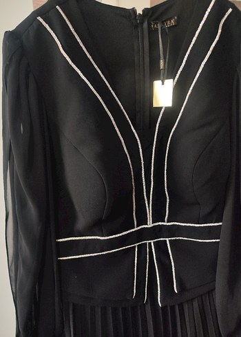 Uzun Siyah Pilili Kadın Abiye Elbise - Görsel 2