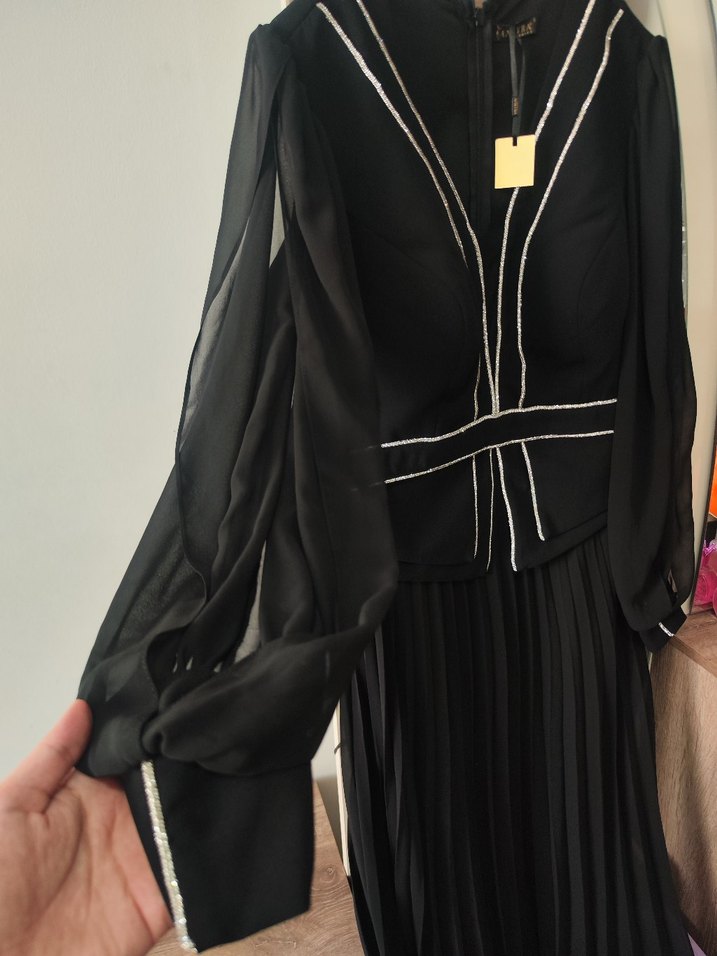 Uzun Siyah Pilili Kadın Abiye Elbise - Görsel 3