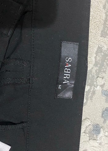 42 Beden Düğmeli Siyah Kadın Midi Kumaş Pantolon