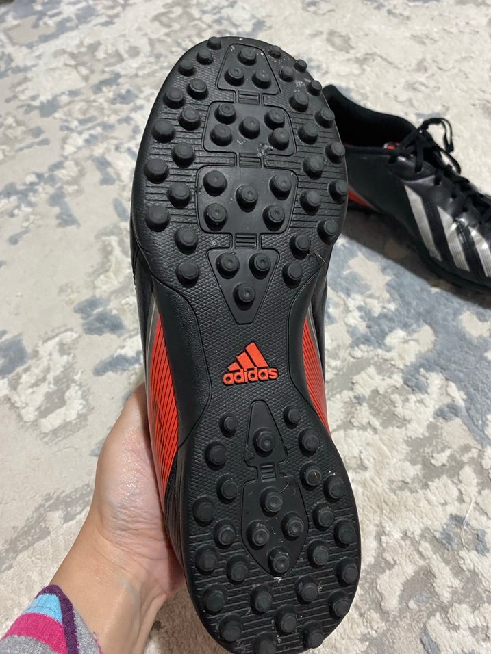 Orjınal Adidas halı saha ayakkabısı - Görsel 4