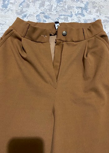 Kahverengi Parlak Kadın Midi Kumaş Pantolon - Görsel 3