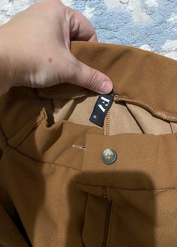 Kahverengi Parlak Kadın Midi Kumaş Pantolon - Görsel 4