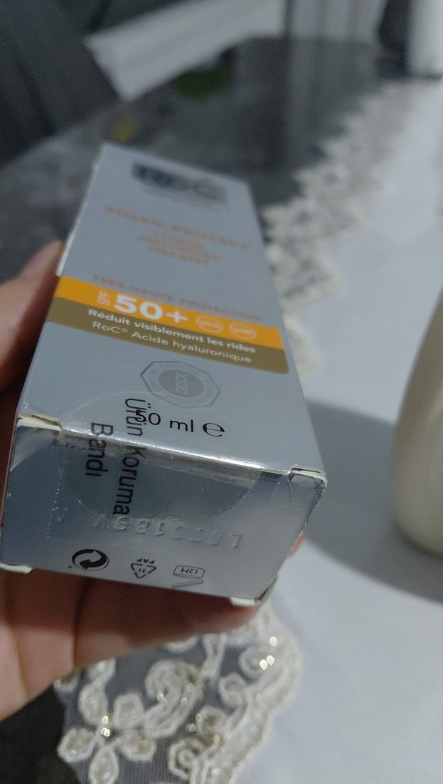 RoC Güneş Koruyucu Kırışıklık Karşıtı Sıvı SPF 50+ - Görsel 3