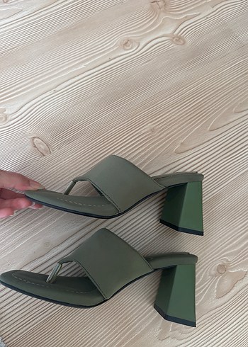 36 Beden Haki Kadın Topuklu Terlik