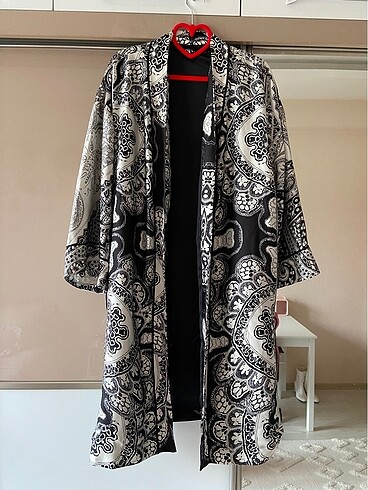 Zara kimono