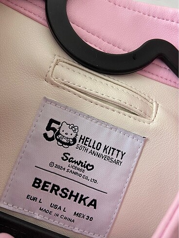 l Beden Bershka hello kitty deri ceket pembe viral
