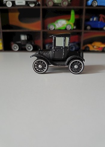 Disney Pixar Cars Lizzie
