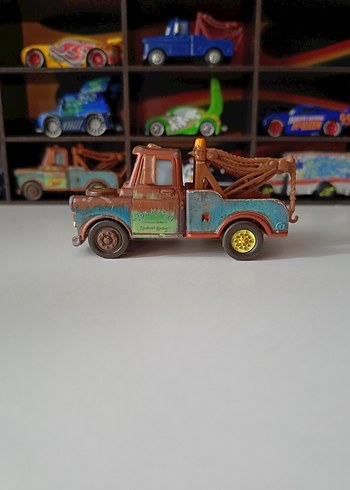  Disney Pixar Cars Tow Mater