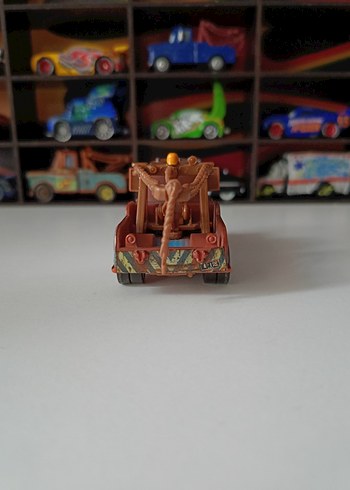  Beden Disney Pixar Cars Tow Mater