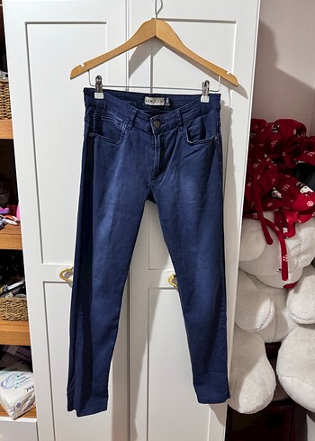 Kadın Lacivert Kemerli Normal Boy Kot Pantolon