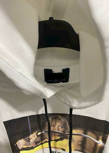 BERSHKA marka Orjinal Ürün
Hoodie kapşonlu
KİLL BİLL BASKILI - Görsel 11