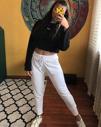 Beyaz eşofman 