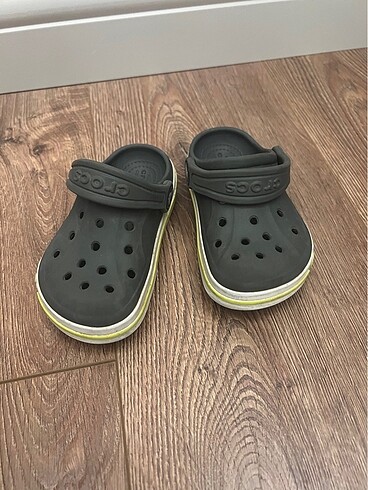 Crocs bebek terlik