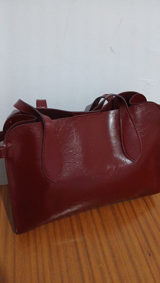 Parlak Bordo Deri Kadın Çantası - Görsel 2