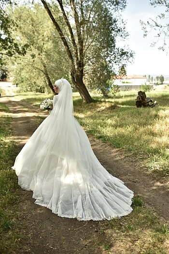 Nisanur gelinlik