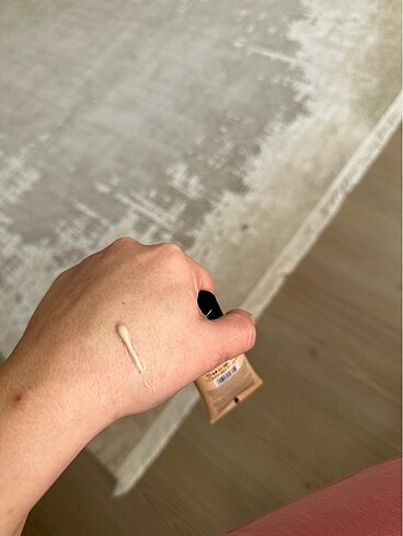 Beden Makyaj bazı glam strobing cream