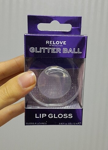  Beden Revolution Glitter Ball Lip Gloss