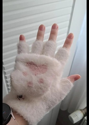 Beyaz Kürklü Parmaksız Kadın Eldiveni - Görsel 2