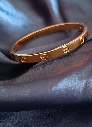Diğer Cartier kelepçe