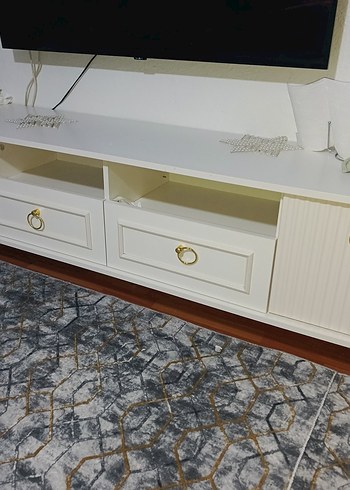 Beyaz Renkli Duvara Monte tv ünite - Görsel 3