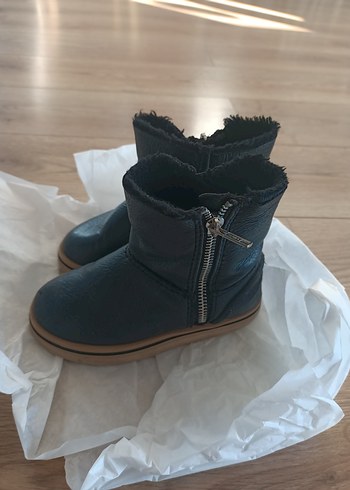 zara içi kürklü siyah fermuarlı bot - Görsel 2