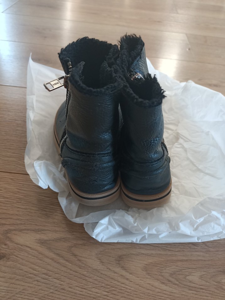 zara içi kürklü siyah fermuarlı bot - Görsel 3