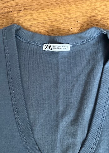 Zara Mavi V Yakalı Kadın Kolsuz Atlet