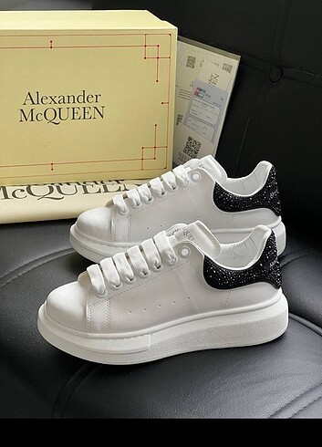 Alexander McQueen ALEXANDER MACQUEN