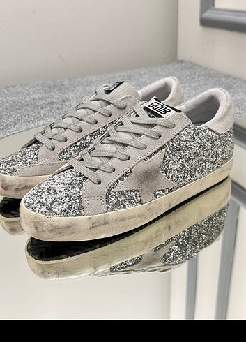 38 Beden GOLDEN GOOSE 