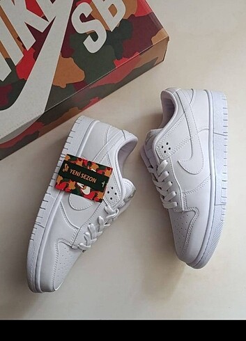 NİKE DUNK LOW WHİTE 