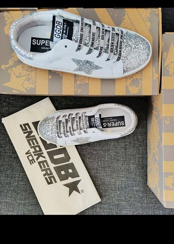 Golden Goose Deluxe GOLDEN GOOSE DELUXE
