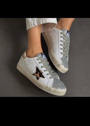 GOLDEN GOOSE