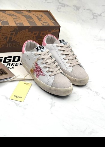 Golden Goose Deluxe GOLDEN GOOSE pembe düşler