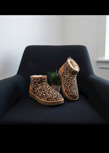 UGG ULTRAMİNİ LEOPAR