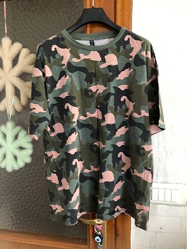 H&M kamuflaj tişört