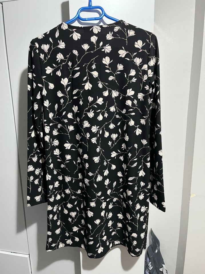 Siyah Çiçek Desenli Uzun Kollu Midi Elbise - Görsel 3