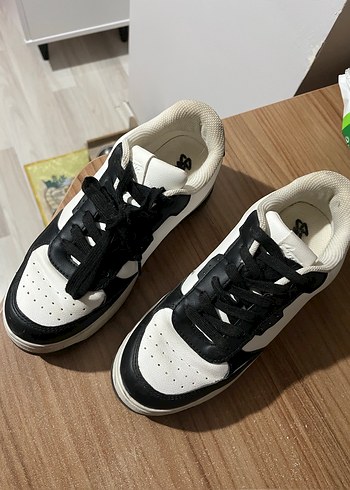 Pull & Bear Kalın Tabanlı Beyaz Spor Ayakkabı - Görsel 2