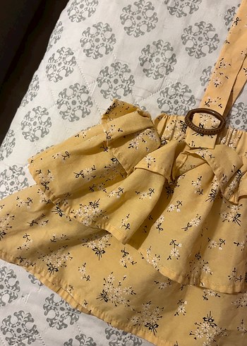 Sarı Nakışlı Fırfırlı Kız Elbisesi - Görsel 4